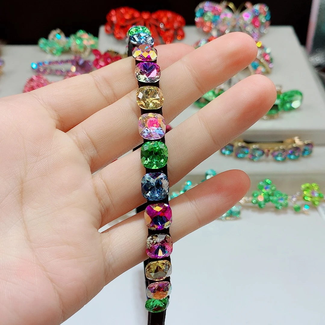 皮质铁合金发饰等