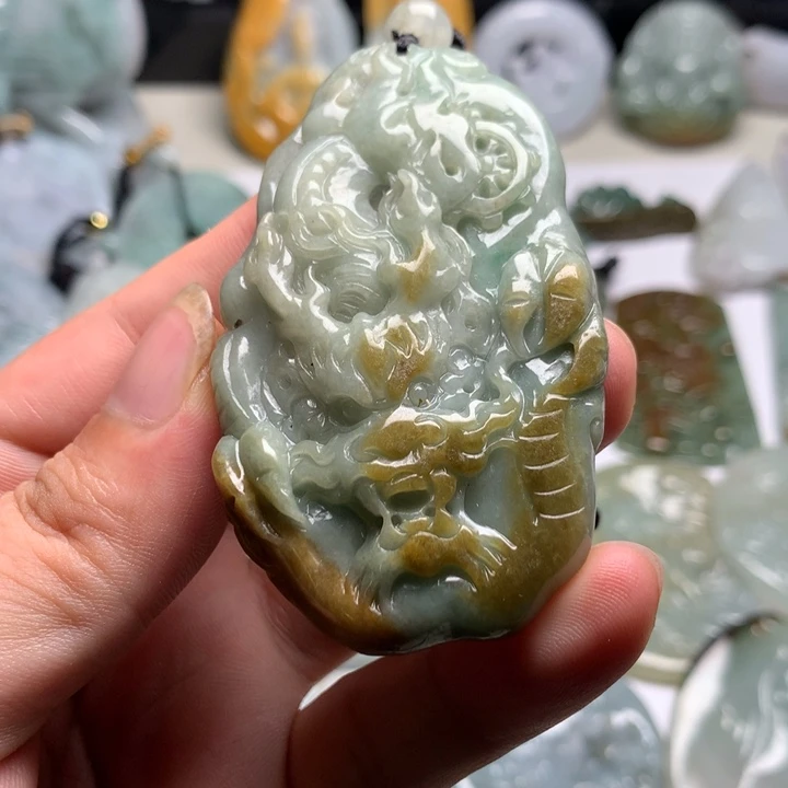 翡翠未镶嵌颈饰龙牌45