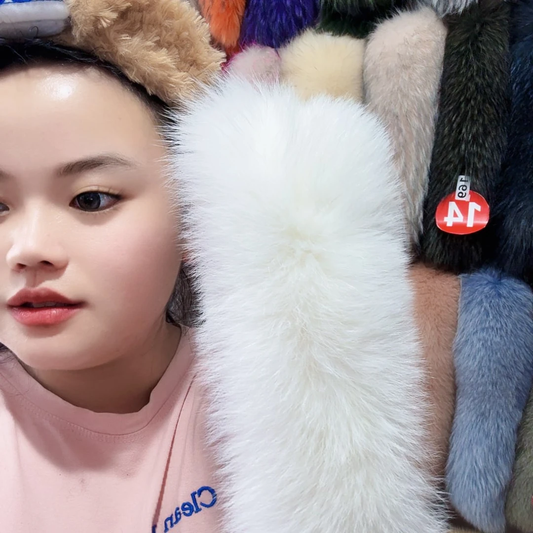 爱***息百分之百真皮金毛狐狸毛白色