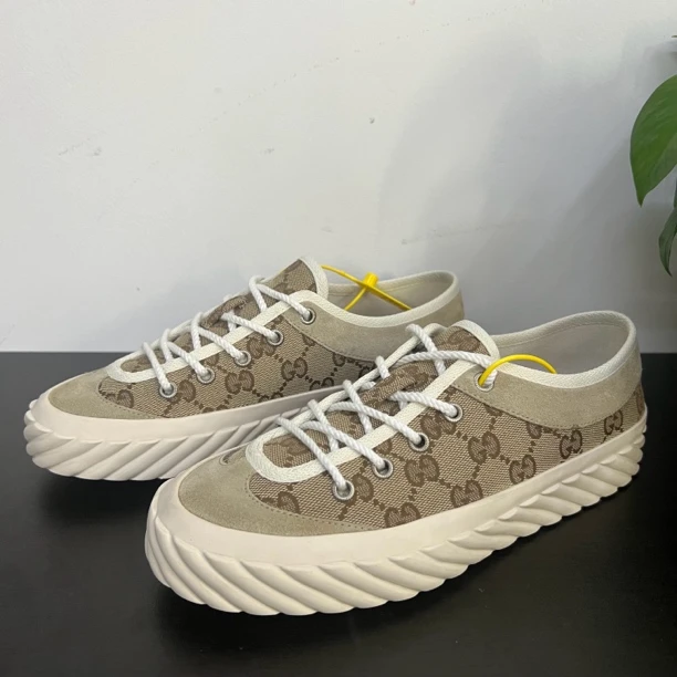 95新 GUCCI/古驰 44欧码乌木色棕老花板鞋/夏季透气百搭潮鞋