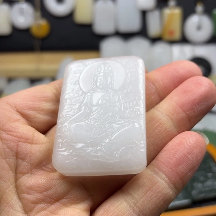 晴***海石英质玉（金丝玉）未镶嵌颈饰