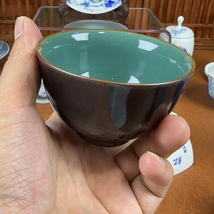 单色釉开片主人杯