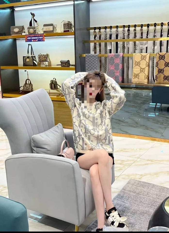 Dior/迪奥 满印反光logo米白圆领卫衣 全新 S码 #2453
