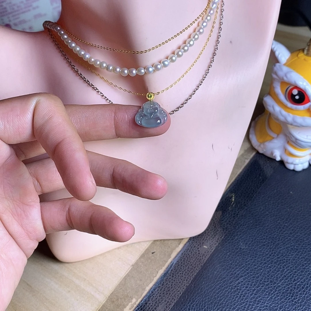 颈饰18K金镶嵌翡翠