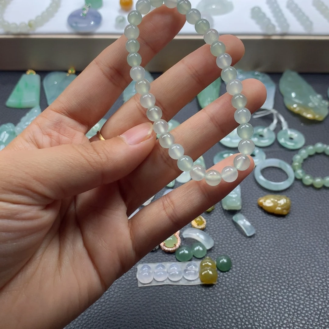 翡翠未镶嵌颈饰手串