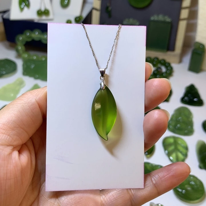 岫玉银S925镶嵌颈饰吊坠