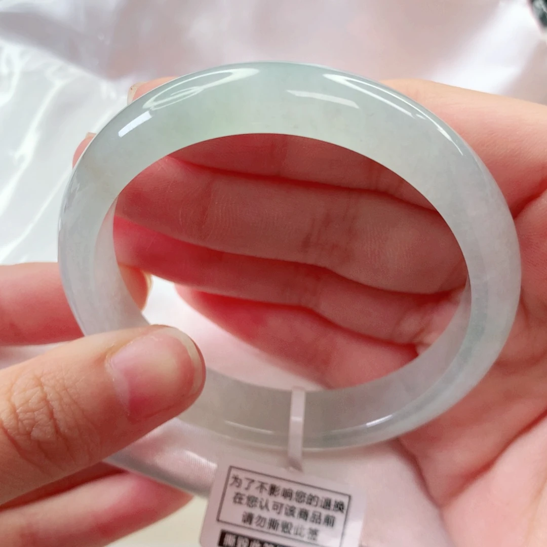 翡翠手镯未镶嵌圈口53
