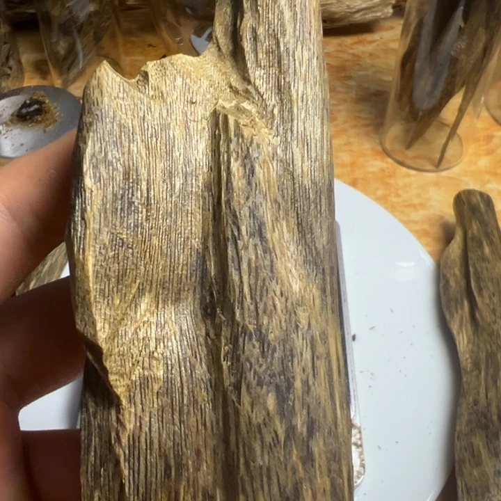 沉香沉香碎屑45克虫漏