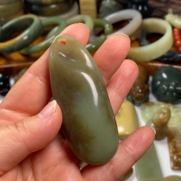 岫岩河磨玉（透闪石质玉）未镶嵌手链