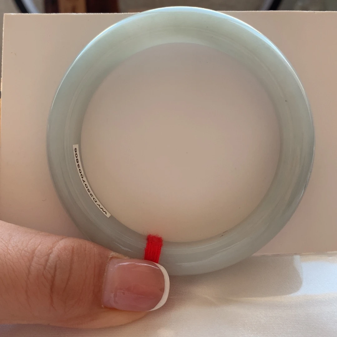 翡翠手镯未镶嵌纯天然