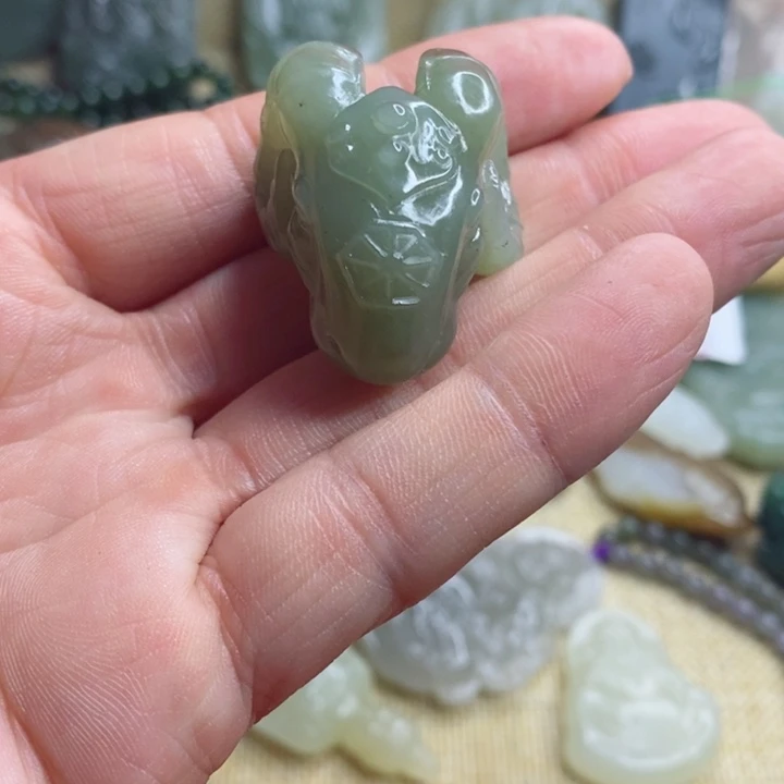 和田玉吊坠未镶嵌