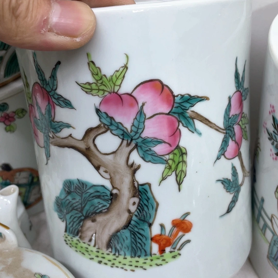 摆件手绘陶瓷作品欣赏