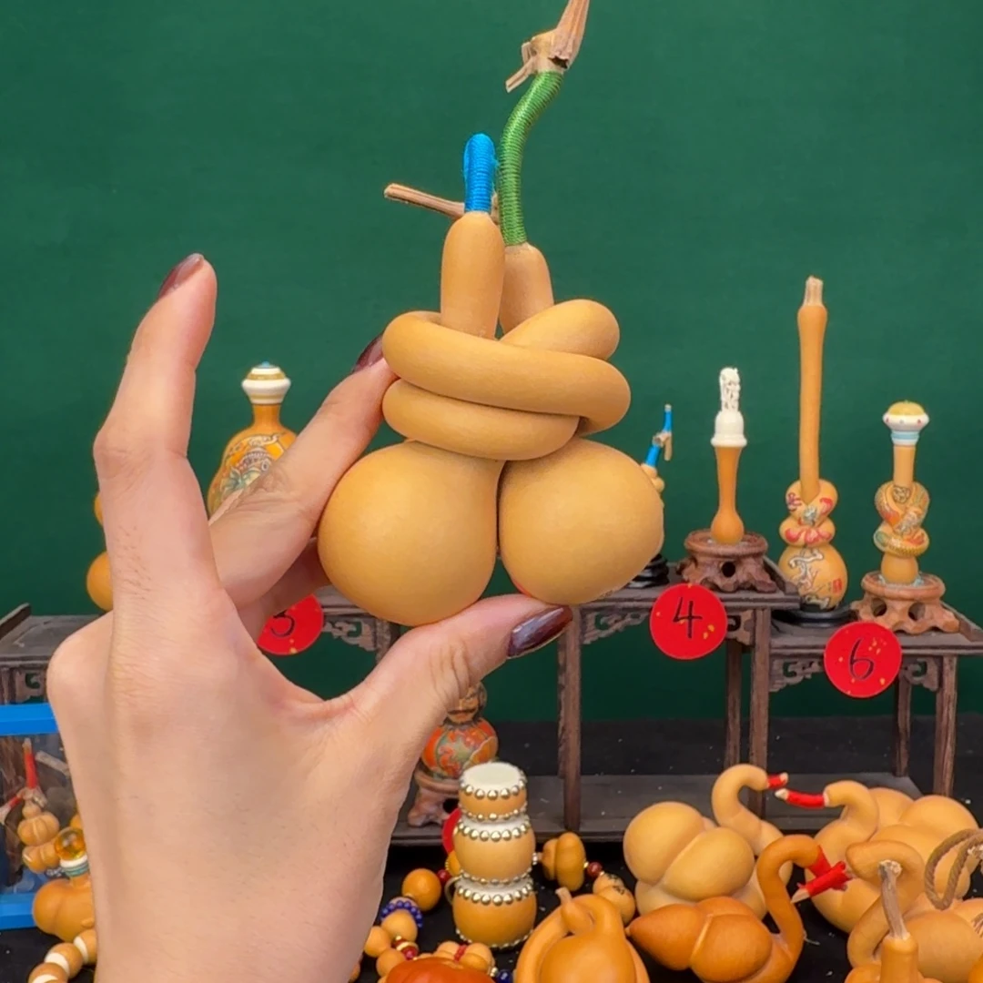 年***了我在看书的路上遇到个人就会问