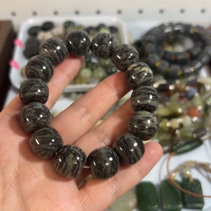 和田玉未镶嵌手链