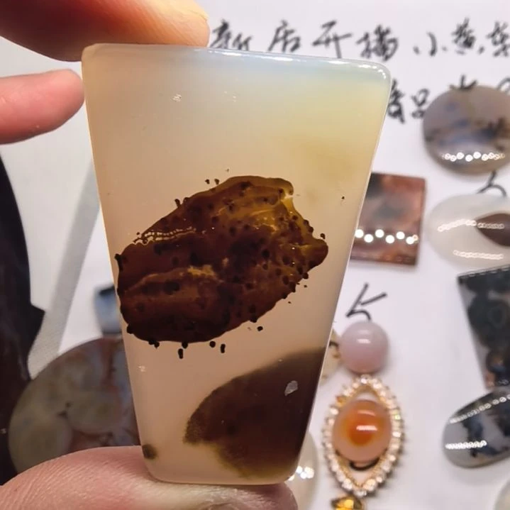 玛瑙/玉髓未镶嵌颈饰