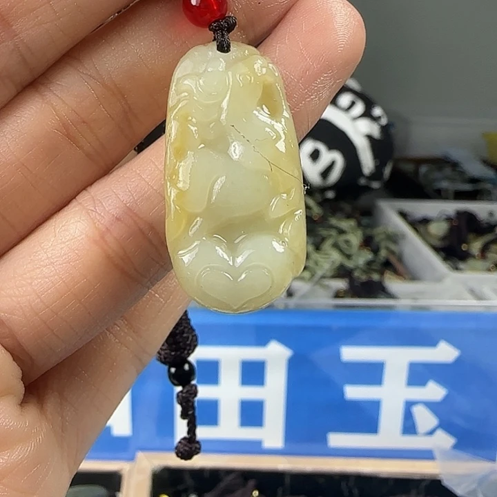 颈饰未镶嵌和田玉