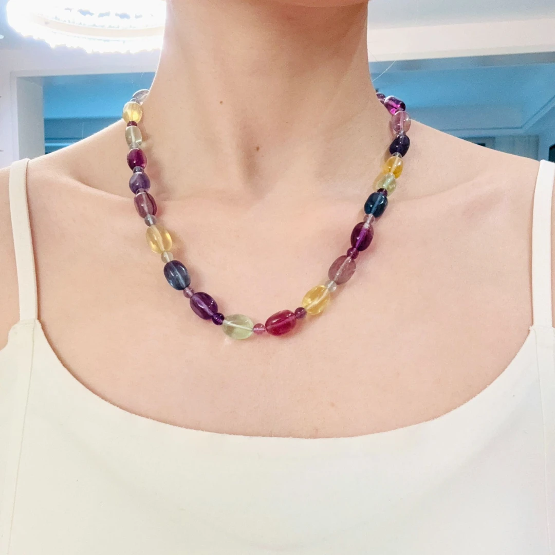 七彩多宝萤石项链-设计款-夏天唯美搭配-智慧之石-显白高贵