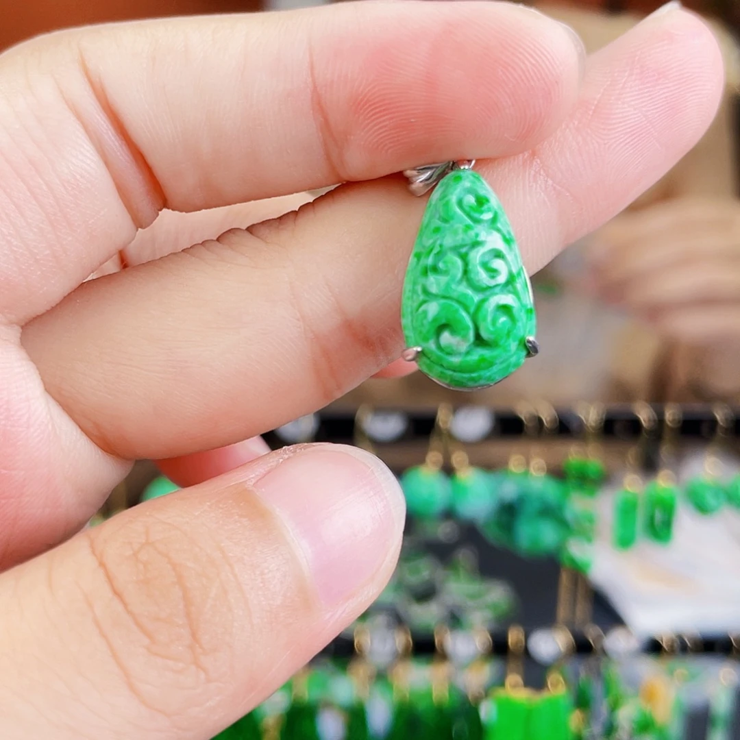 银S925镶嵌翡翠耳饰