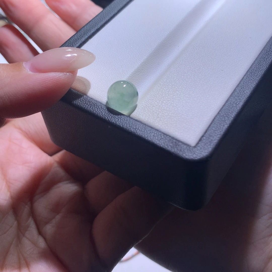 翡翠散珠特价冰湖水绿卡9.2