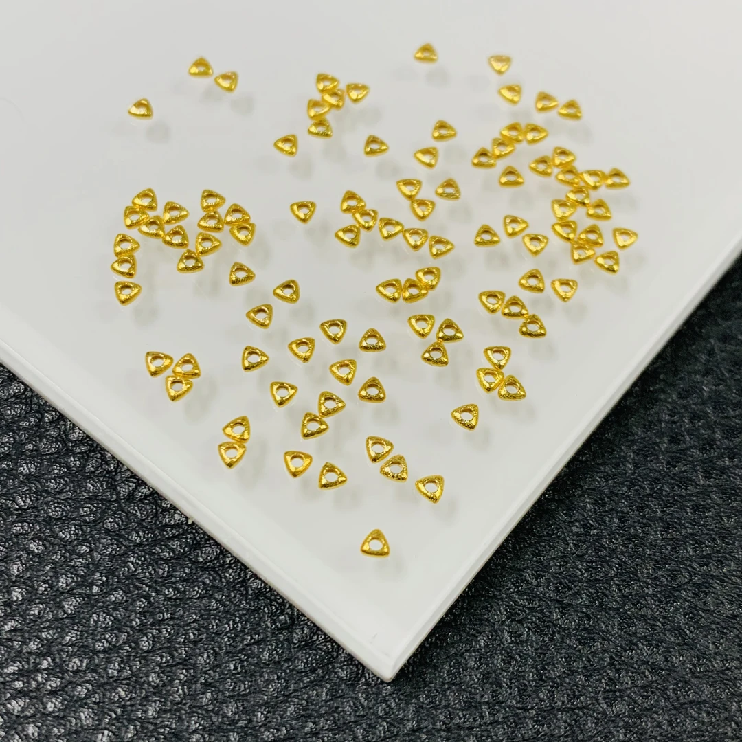 YZ4588-18K金2mm左右三角配件-XZZ（多样性发其一）