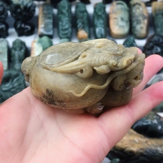 岫岩河磨玉（透闪石质玉）未镶嵌把件