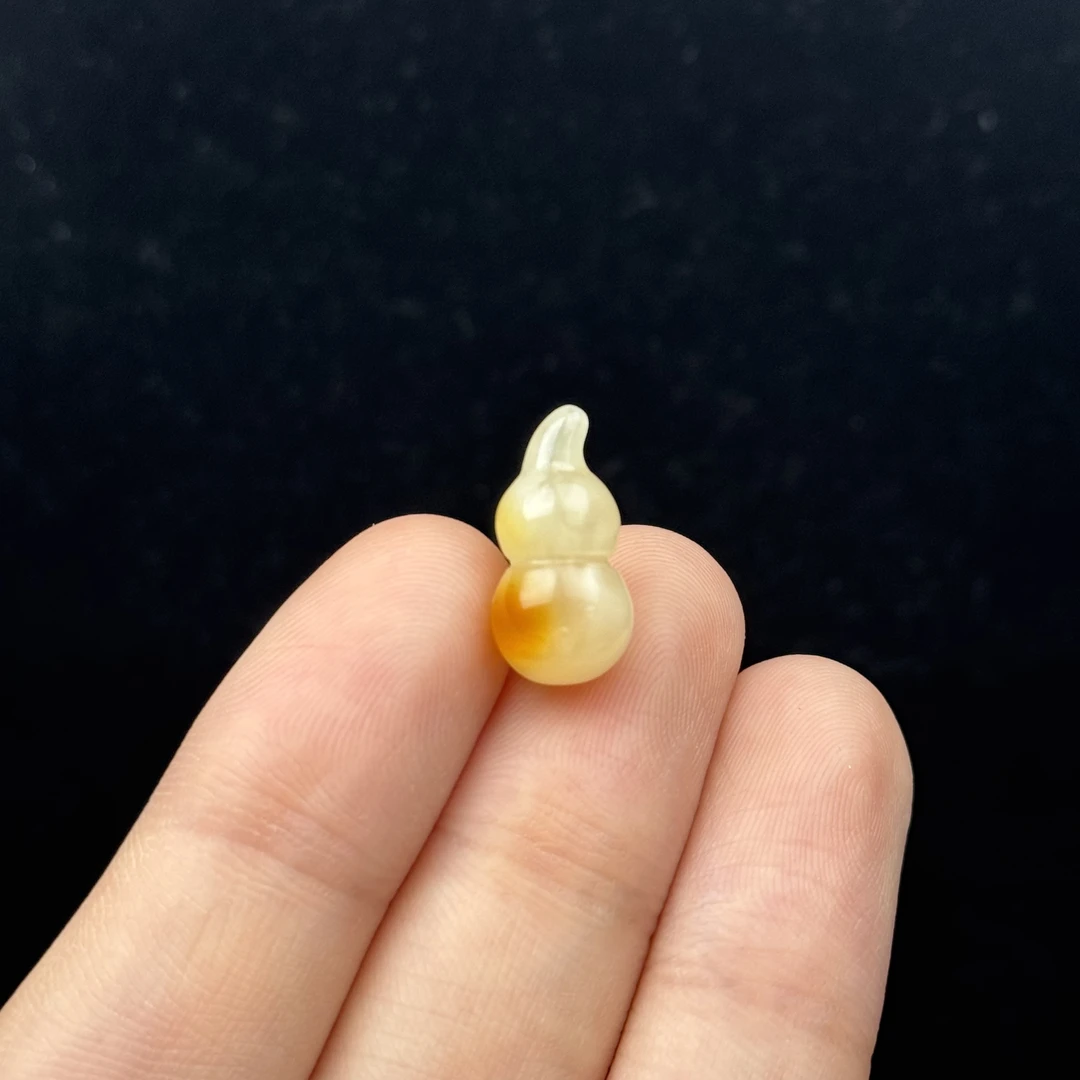 K8170天然原矿蜜蜡 葫芦8.4*16.9mm 支持鉴定 假一罚十