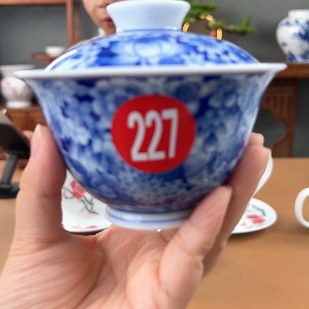 红***日柴窑万花两才盖碗瑕开片
