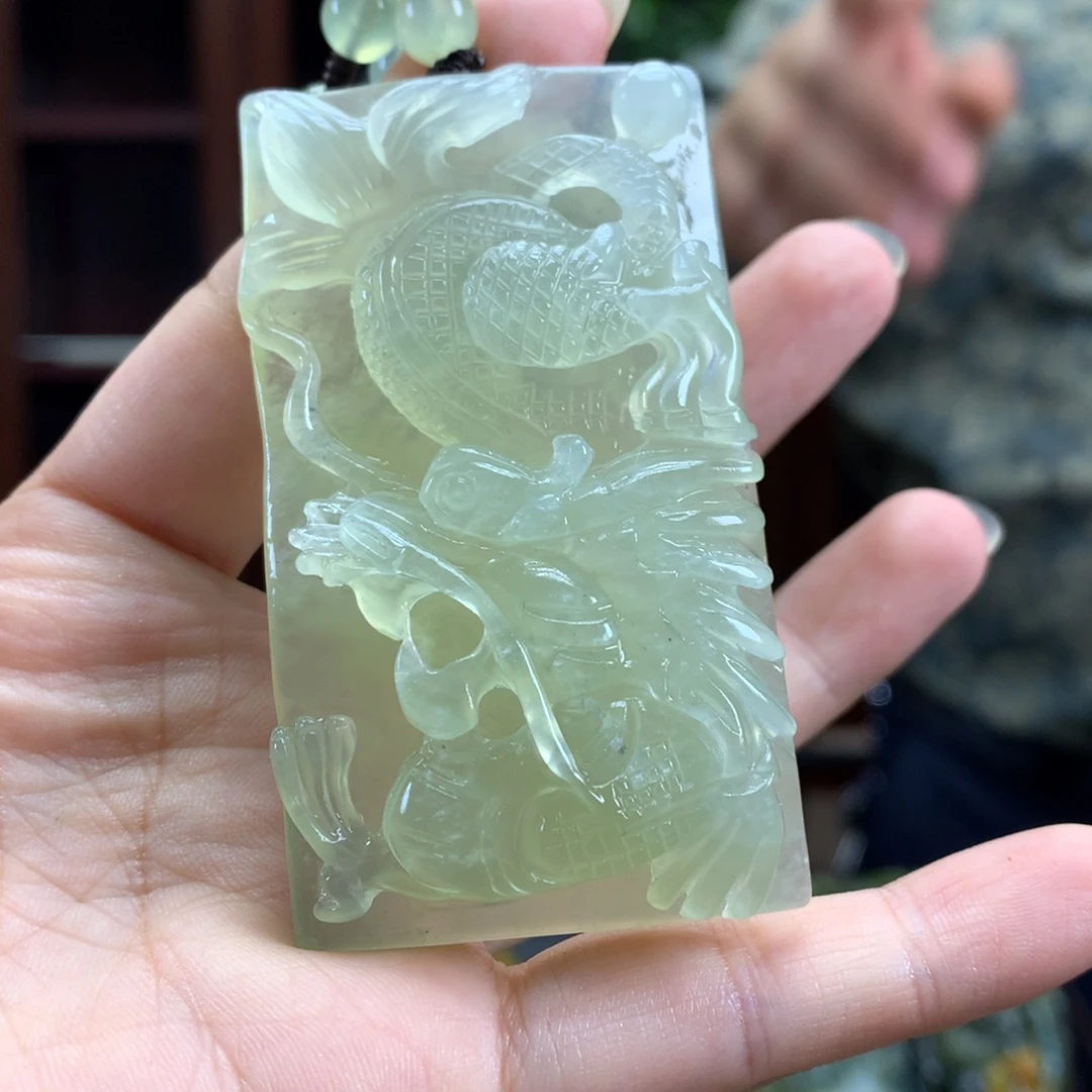 未镶嵌蛇纹石玉颈饰