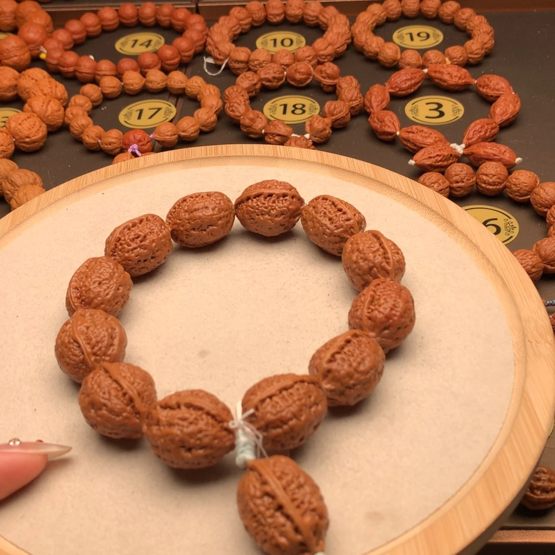 文玩核桃手串穿山甲