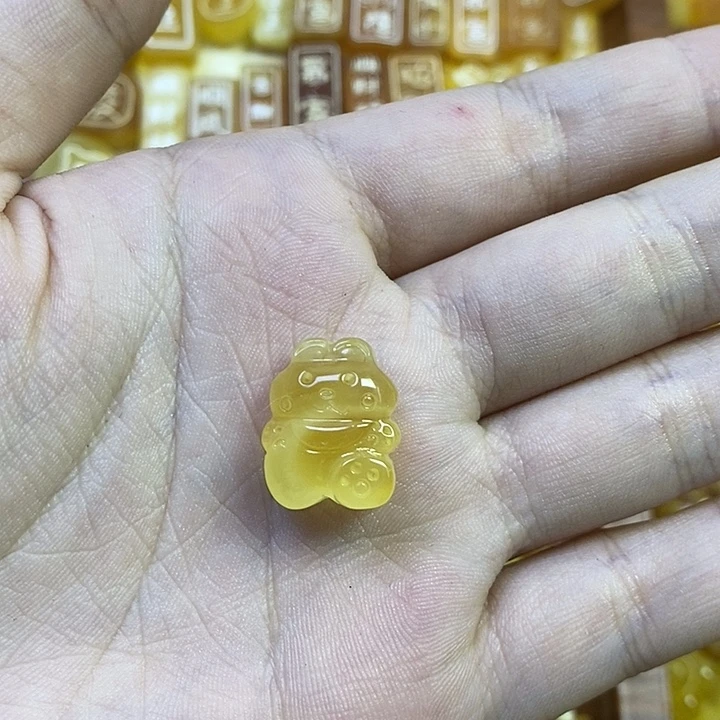 吊坠橄榄核小兔子