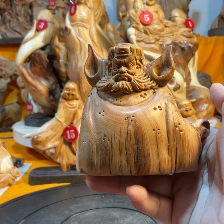 柏木（崖柏）  钟馗