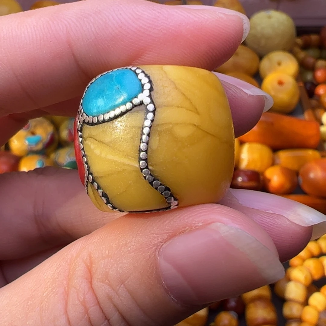 蜜蜡未镶嵌珠宝奇石23