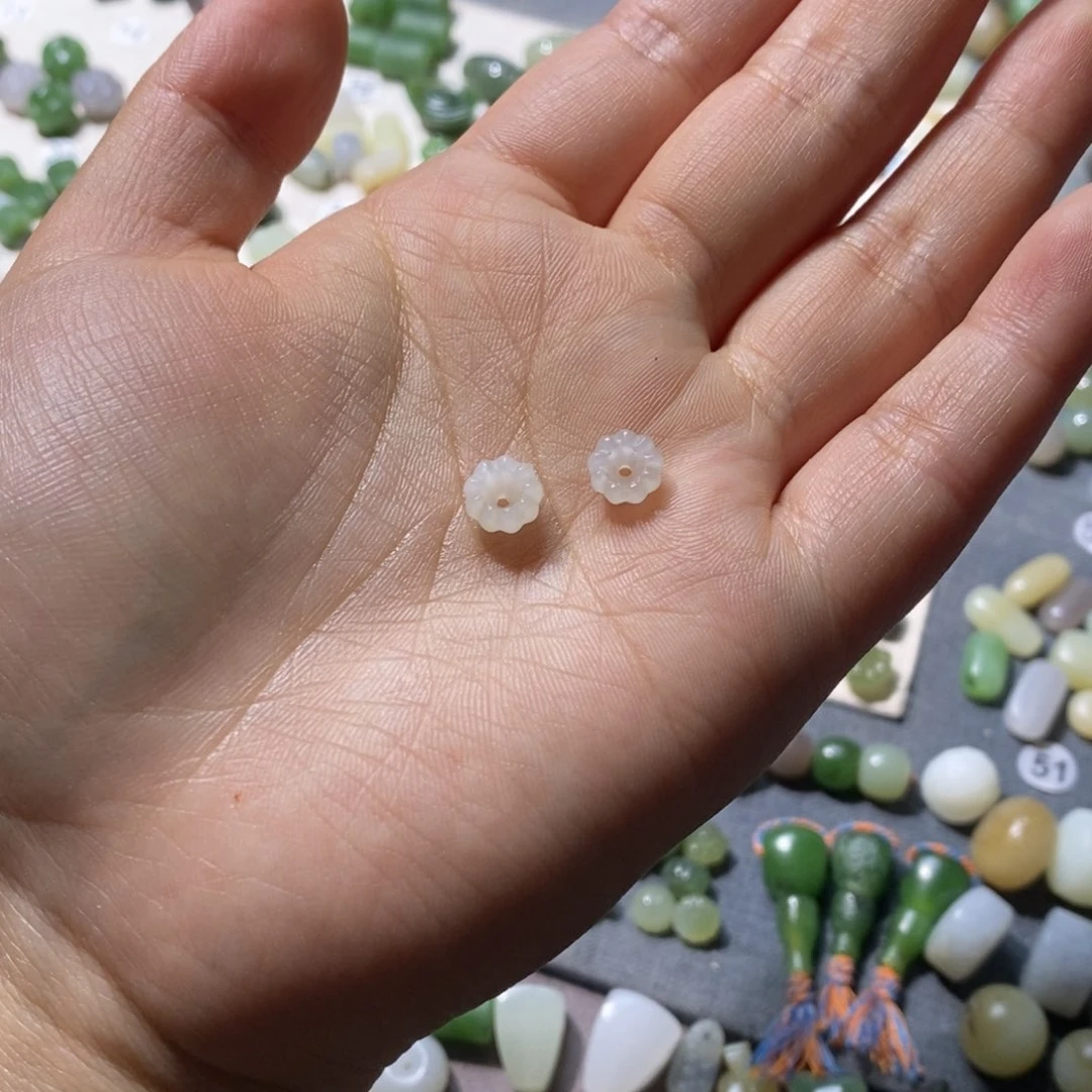 透***·和田玉未镶嵌车挂