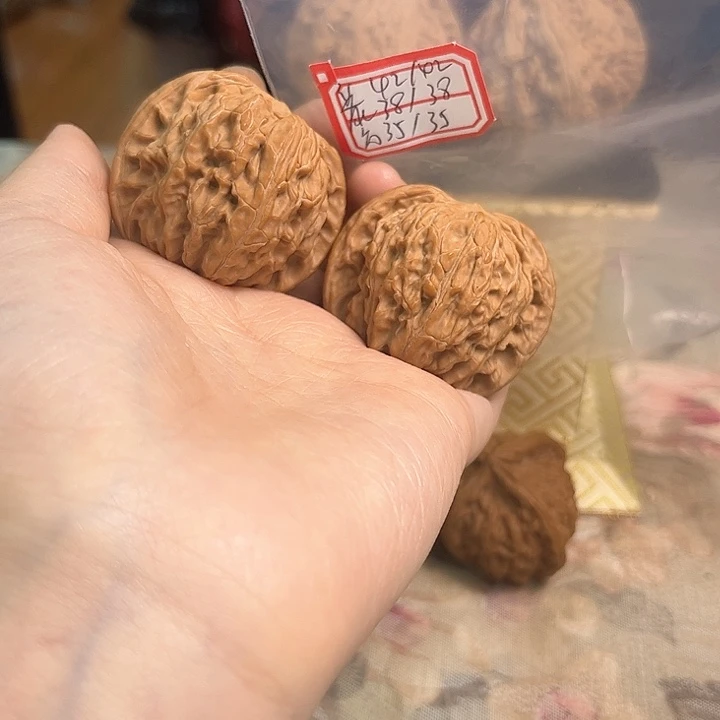 文玩核桃把件磨盘