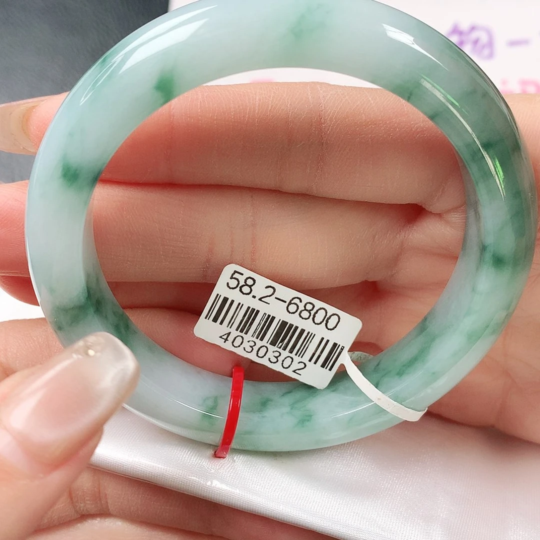 翡翠手镯未镶嵌牛奶底飘蓝花正圈58圈口51号