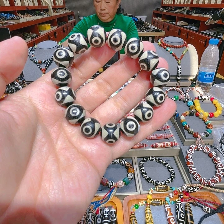 未镶嵌玛瑙/玉髓珠宝奇石