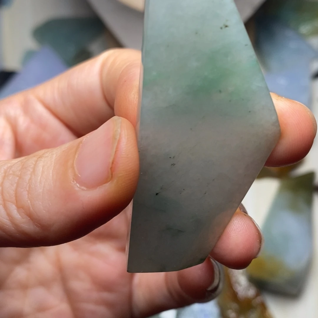 翡翠未镶嵌颈饰天然