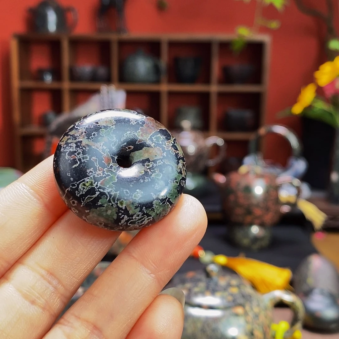 用***0梅花玉精美梅花挂件