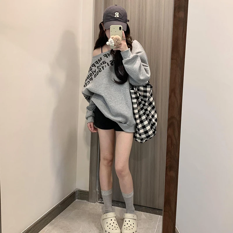 美式字母斜肩卫衣女秋季新款韩版宽松慵懒风设计感显瘦套头上衣潮