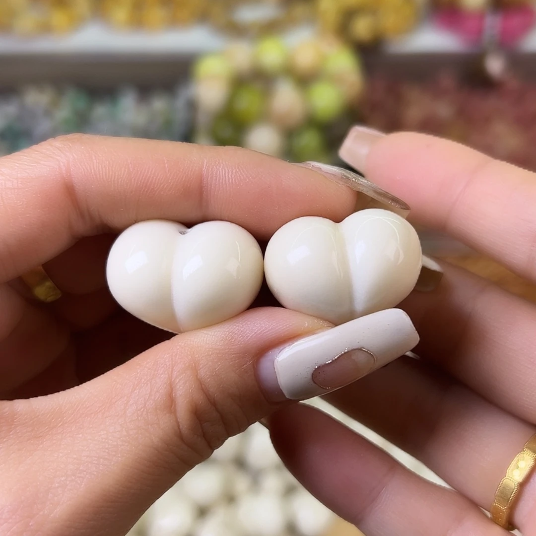 菩提根/象牙果吊坠瑕疵白皮桃10颗表面有裂卡25➕