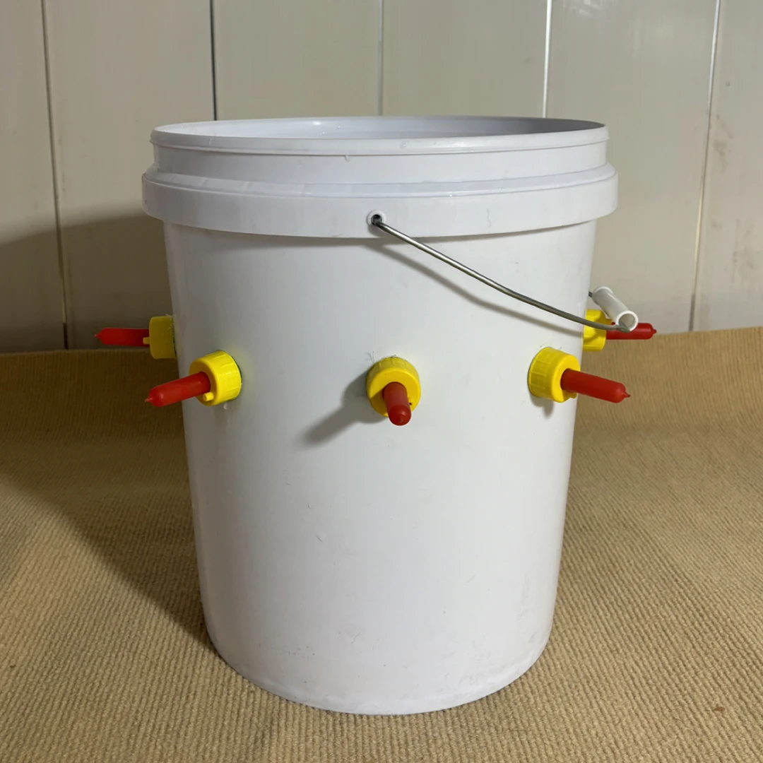 羔羊哺乳桶喂奶桶喂奶神器8个嘴含管嘴不带刻度颜色随机