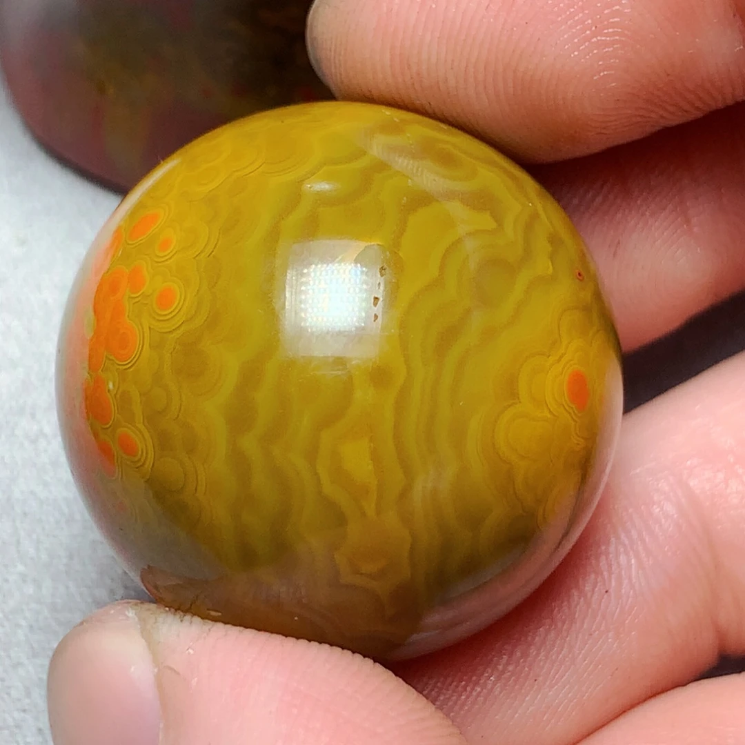 天***淡玛瑙/玉髓未镶嵌战国红