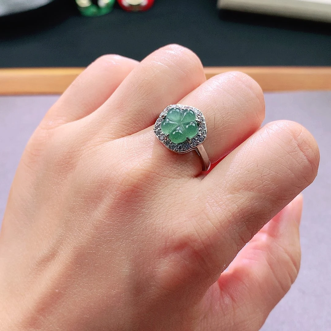 翡翠手镯未镶嵌天然翡翠手镯