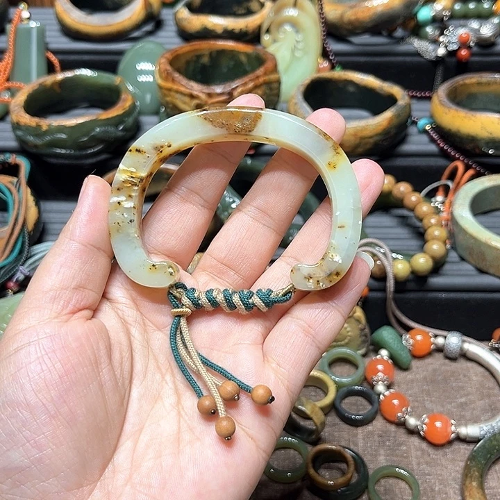 岫岩河磨玉（透闪石质玉）手串未镶嵌