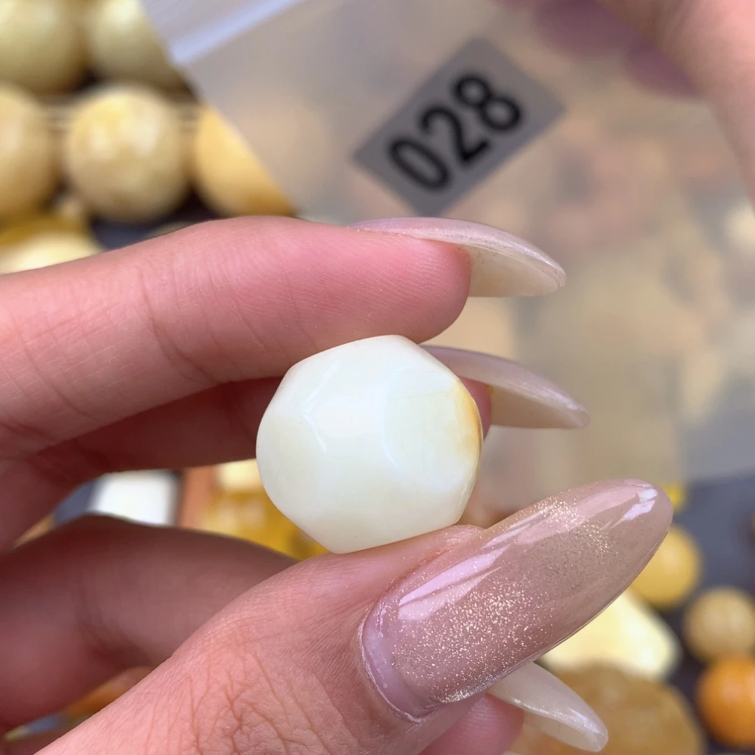 琥珀未镶嵌珠宝奇石17 粉