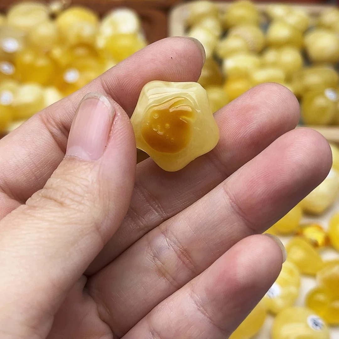 蜜蜡未镶嵌裸石天然