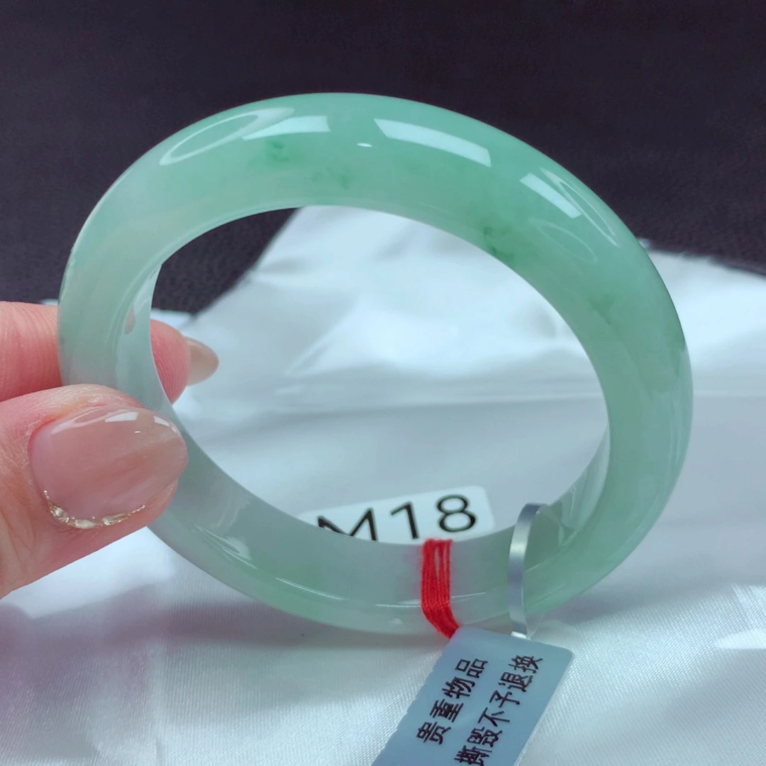 翡翠手镯未镶嵌手镯88