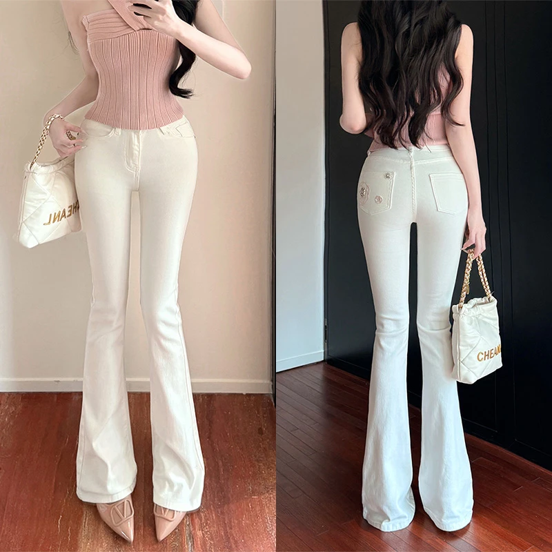 乔栈白色纯欲微喇牛仔裤女2025年秋冬爆款刺绣山茶花设计高腰长裤