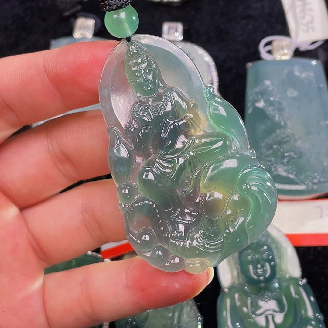 翡翠颈饰未镶嵌5，