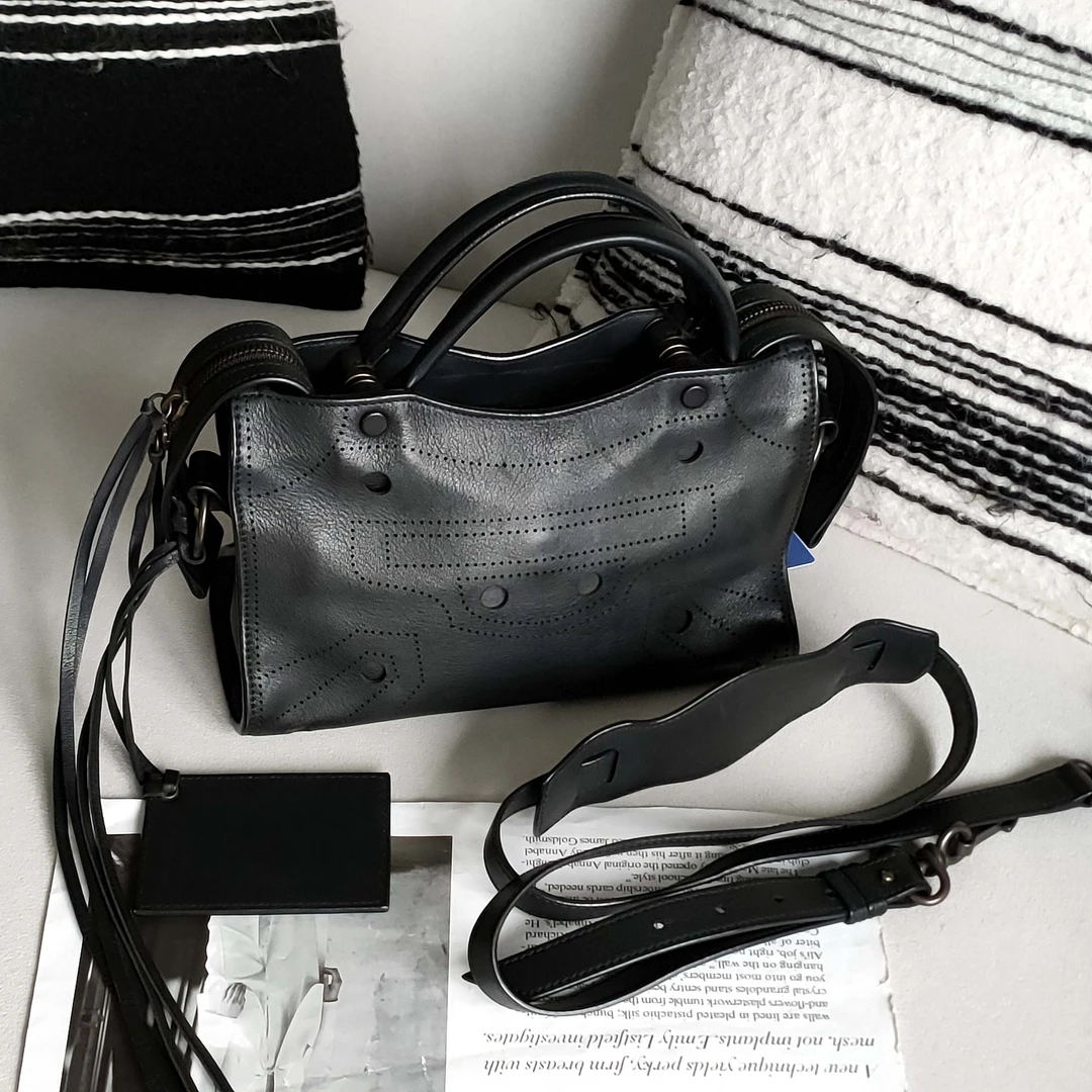 99新 Balenciaga/巴黎世家 黑色羊皮机车mini单肩斜挎包40821